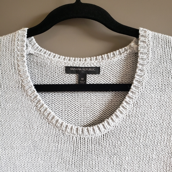 Banana Republic Grey Crew Neck Asymmetrical Sweater Medium - Picture 5 of 14